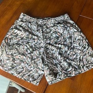 Mens lululemon large pace breaker